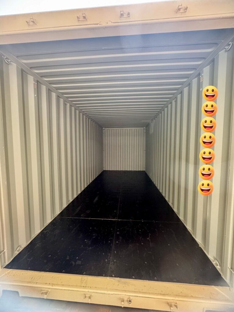 JXNUO inspecting an empty container in Shenzhen